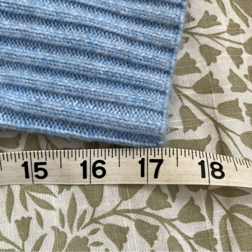 Time and Tru icy blue Women's Sweater large - Picture 9 of 10